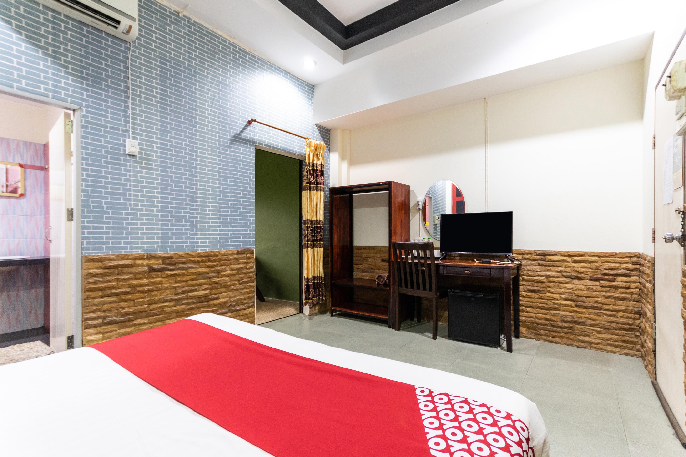 Oyo 75304 Riverside Guesthouse Кхаулак Экстерьер фото