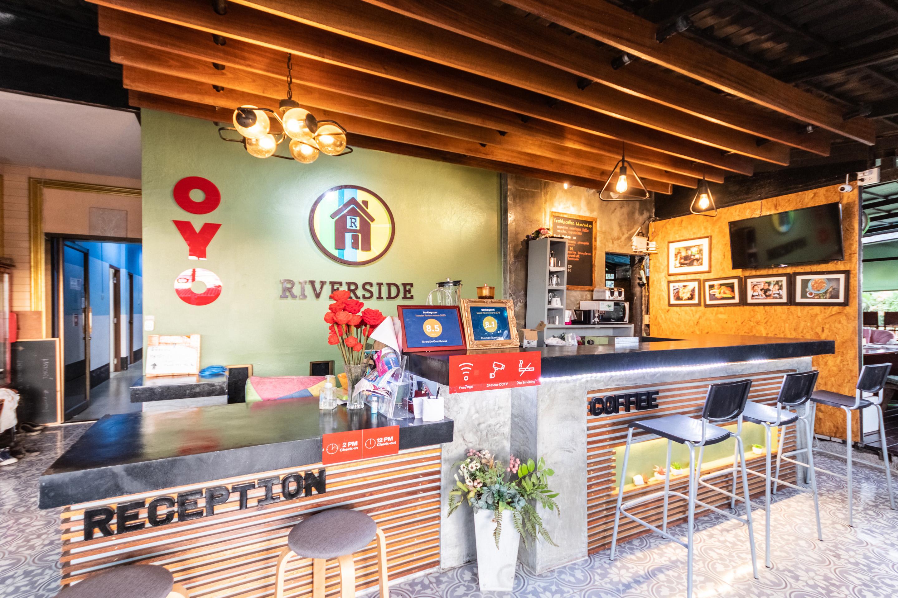 Oyo 75304 Riverside Guesthouse Кхаулак Экстерьер фото