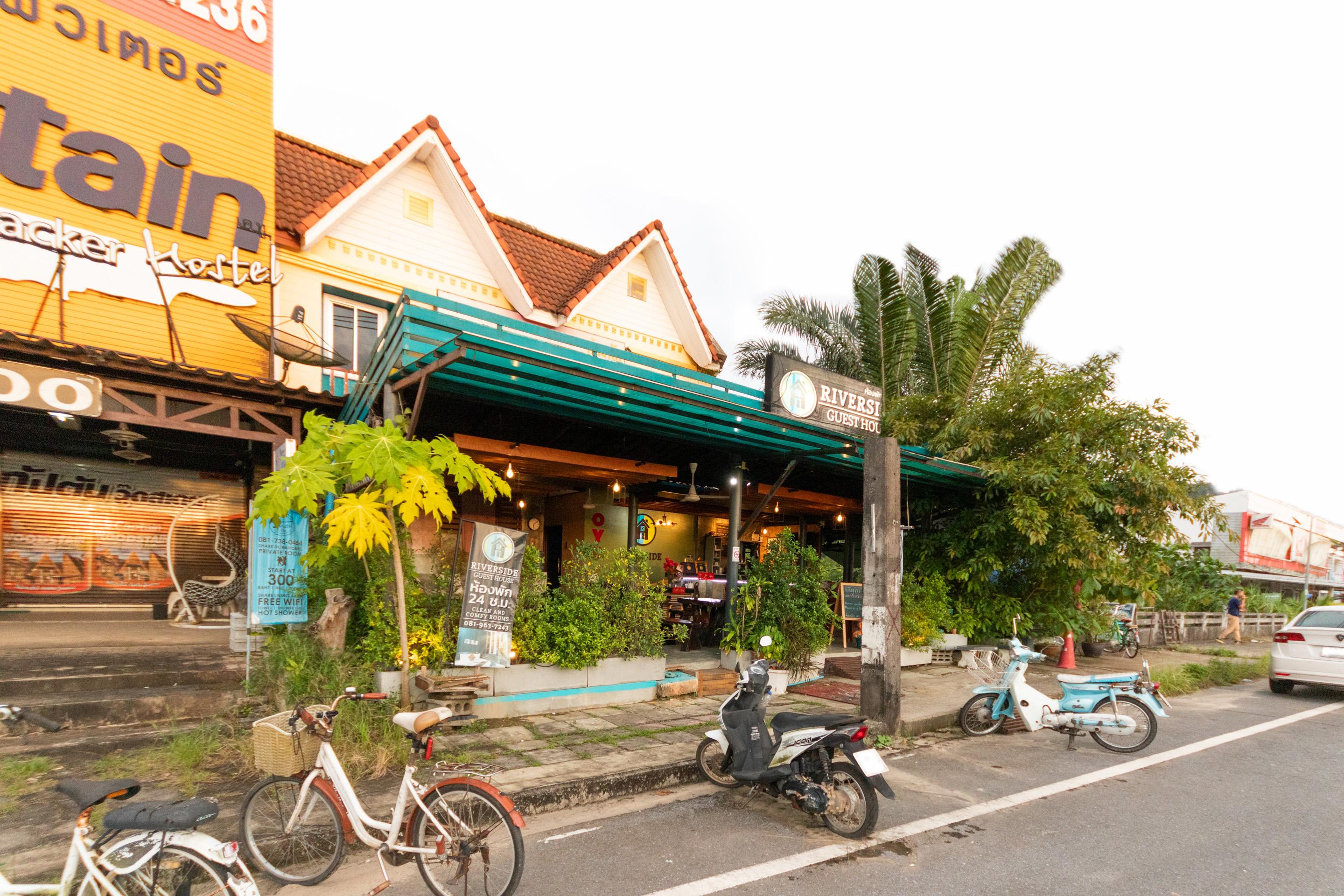 Oyo 75304 Riverside Guesthouse Кхаулак Экстерьер фото