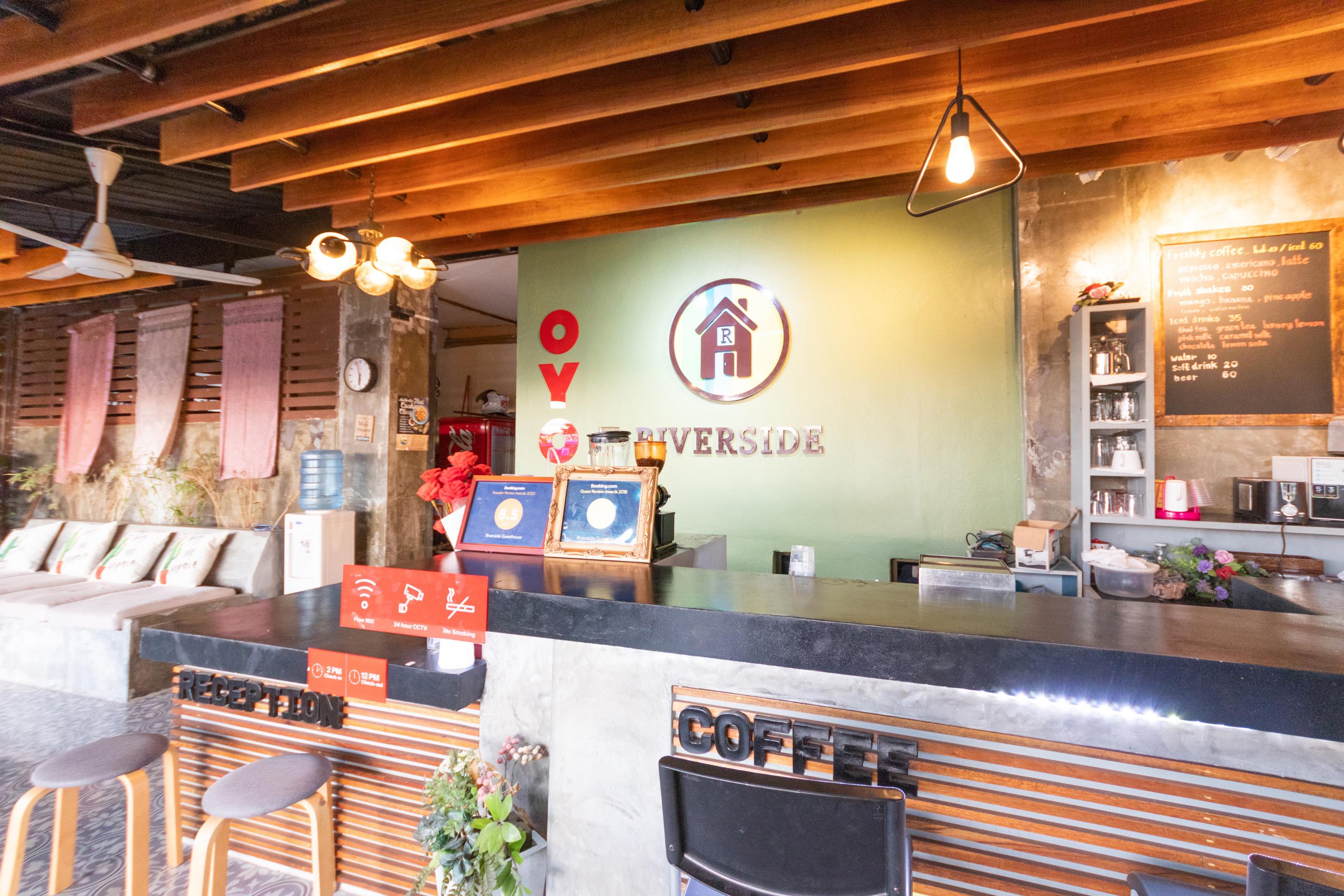 Oyo 75304 Riverside Guesthouse Кхаулак Экстерьер фото